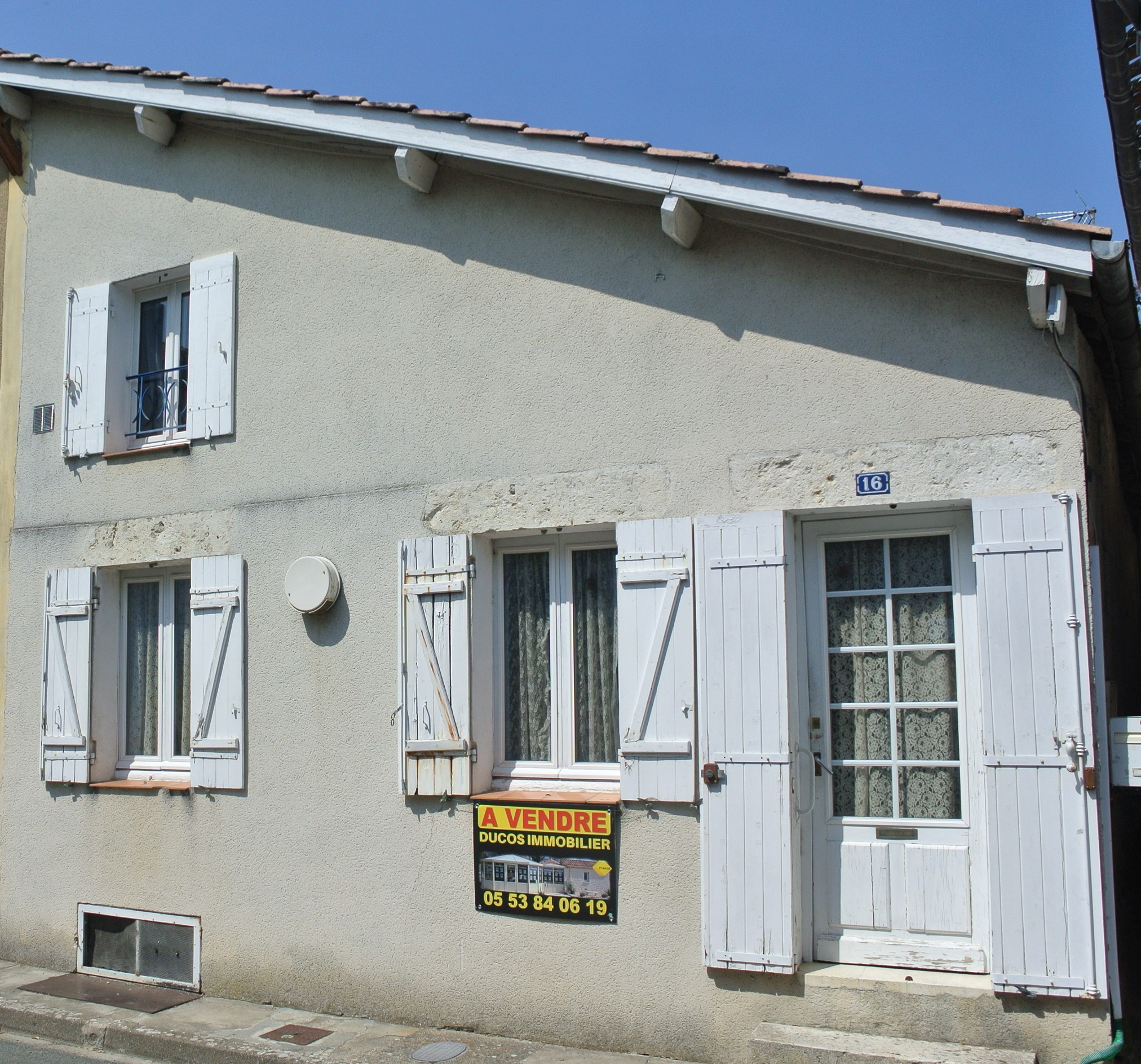 MAISON de village proche Miramont de Guyenne