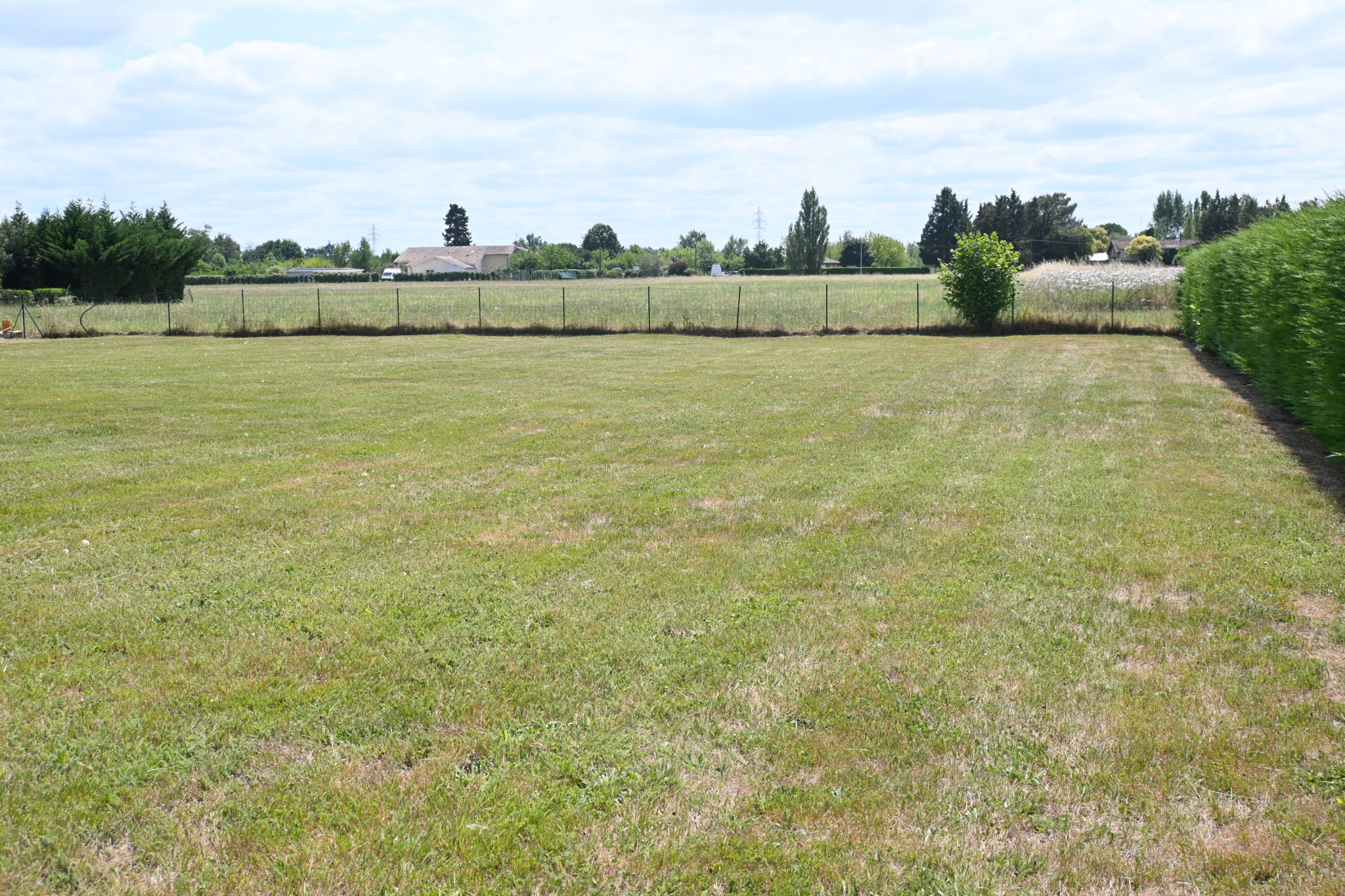 Terrain à bâtir de 700 m2 à Beaupuy 47200