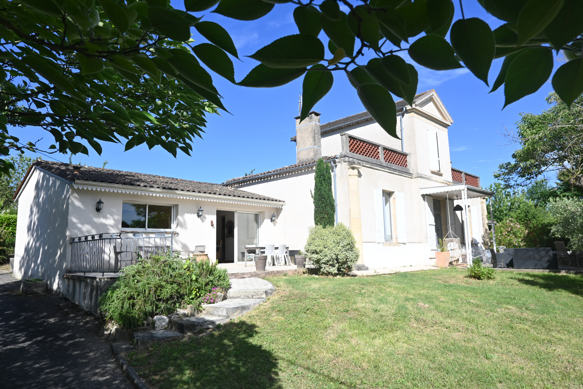 MAISON EN PIERRE à 1 H de Bordeaux et 5 minutes centre de Marmande
