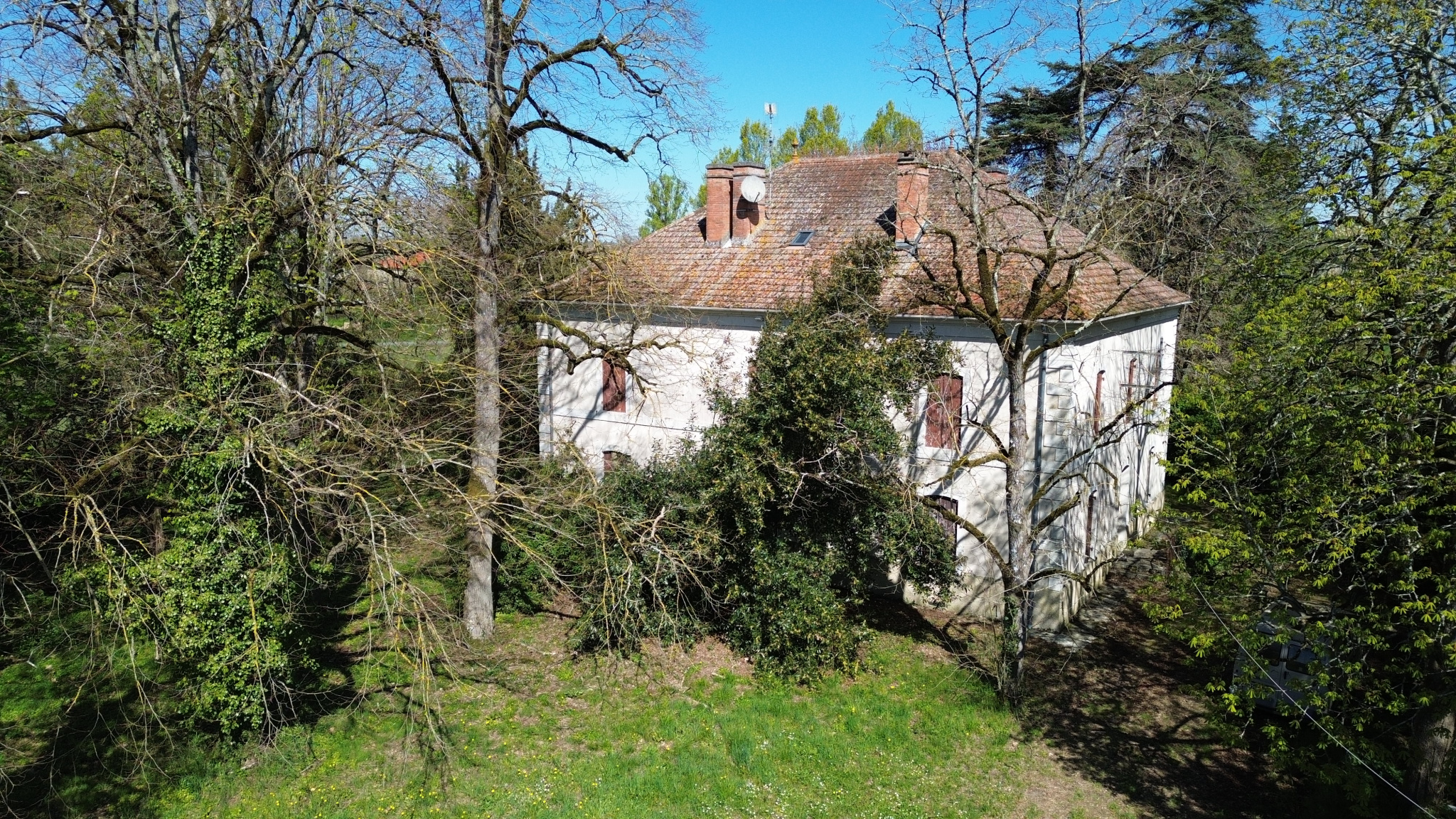 Poche de Miramont maison avec un magnifique potentiel