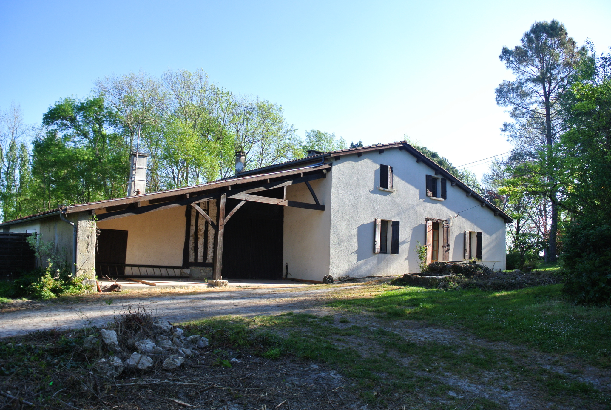 Maison comprenant 2 logements dont un revenu locatif - Opportunité rare !