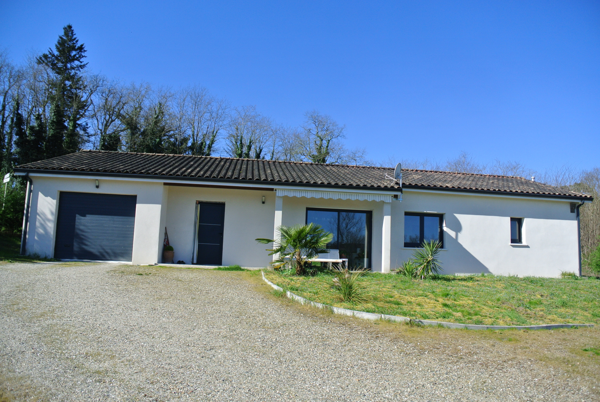 Maison moderne aux portes de Landes -Castelajoux