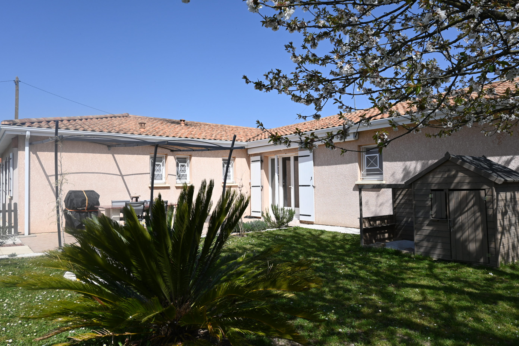  Exclusivité MAISON 4 chambres et 1 bureau . Proche Marmande