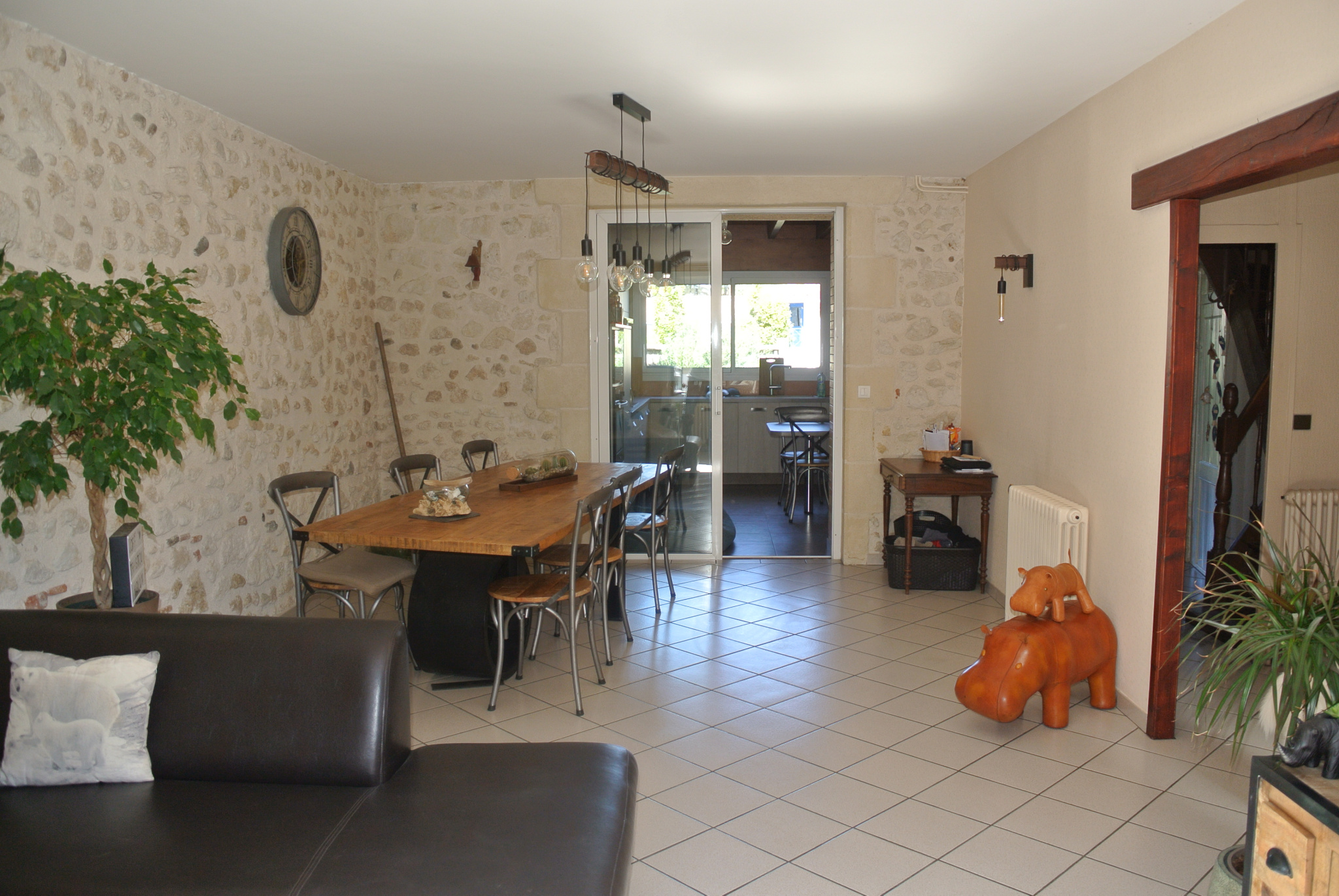 Maison de ville avec jardinet et garage sans travaux à prévoir
