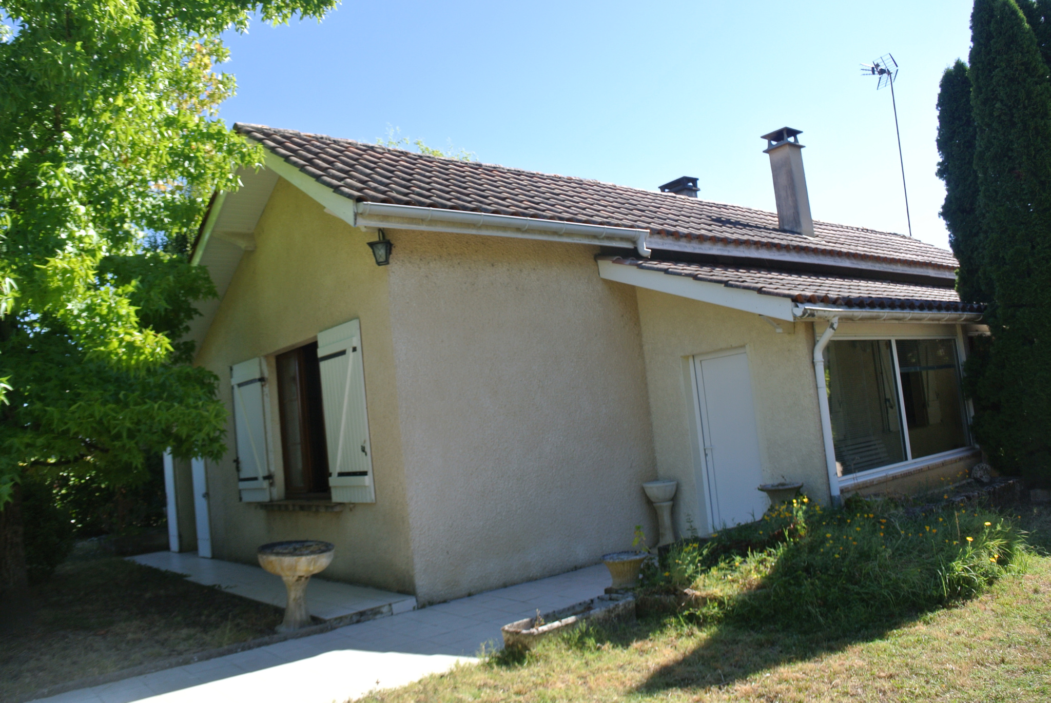 Maison aux portes de la ville