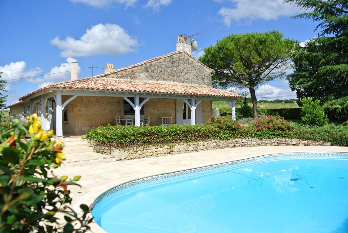 Exclusivité  MAISON en pierre à  1 H de BORDEAUX