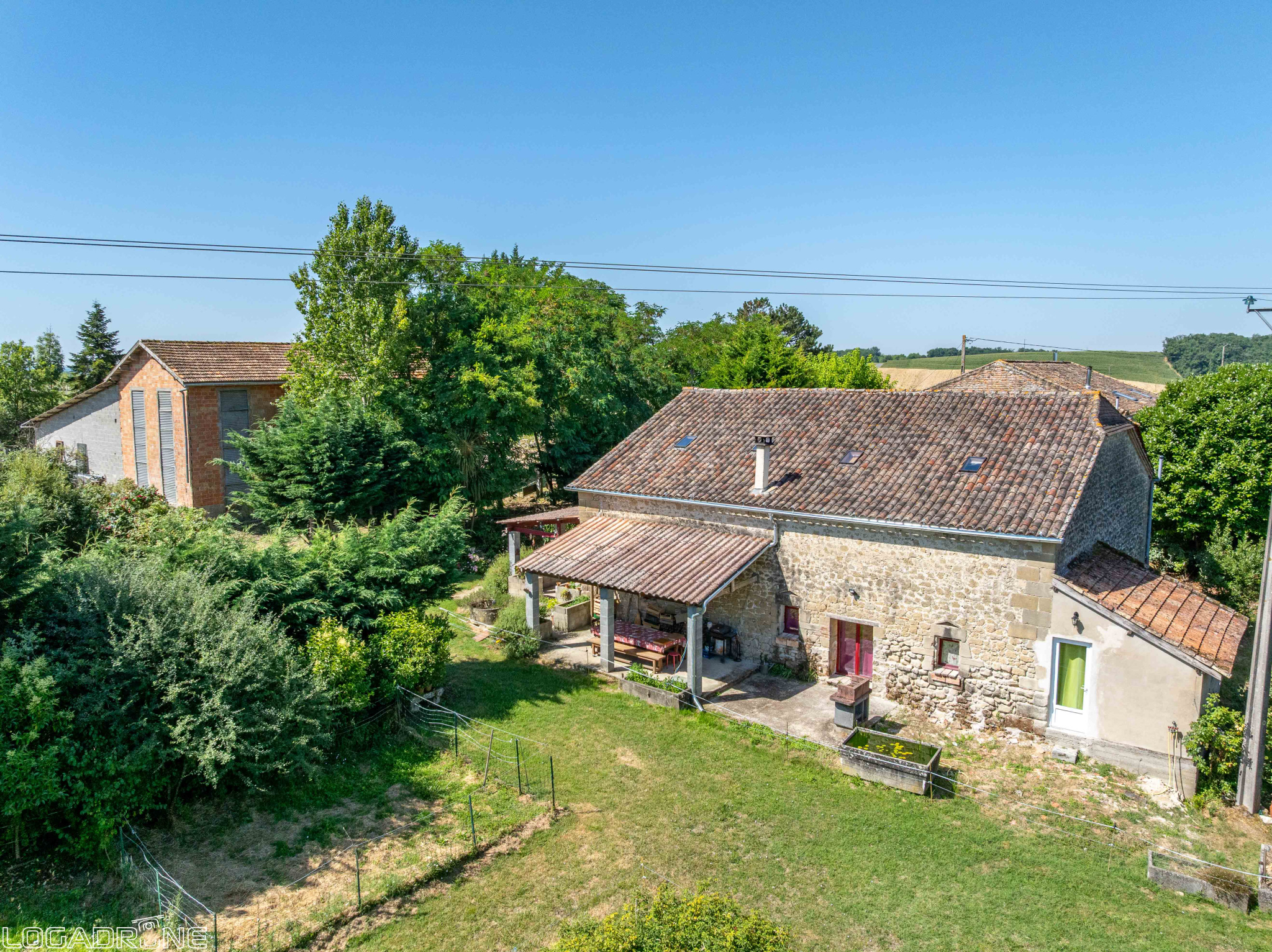 Maison en pierre en pleine campagne avec 4,5 hectares