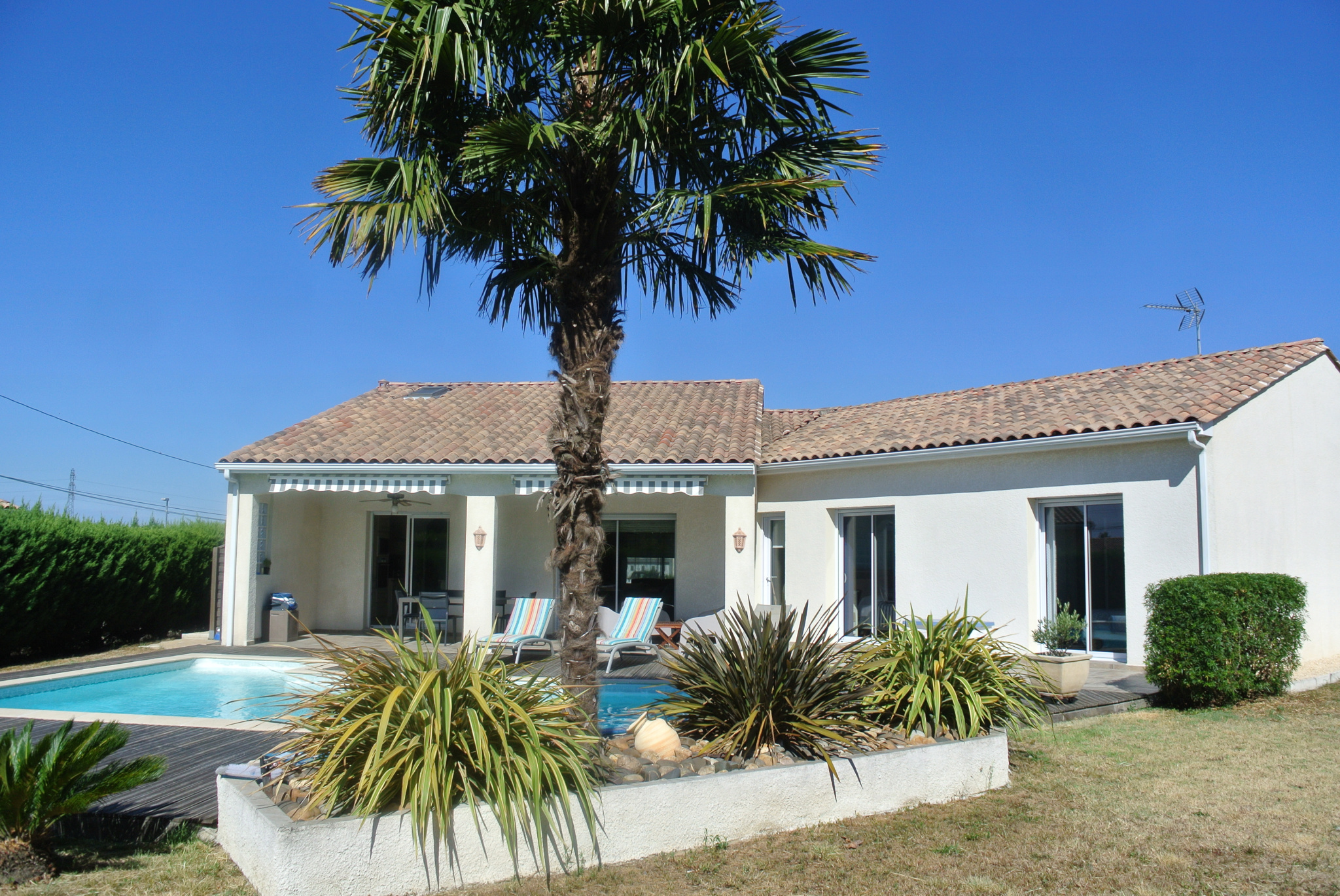 Maison contemporaineà 1 H de Bordeaux