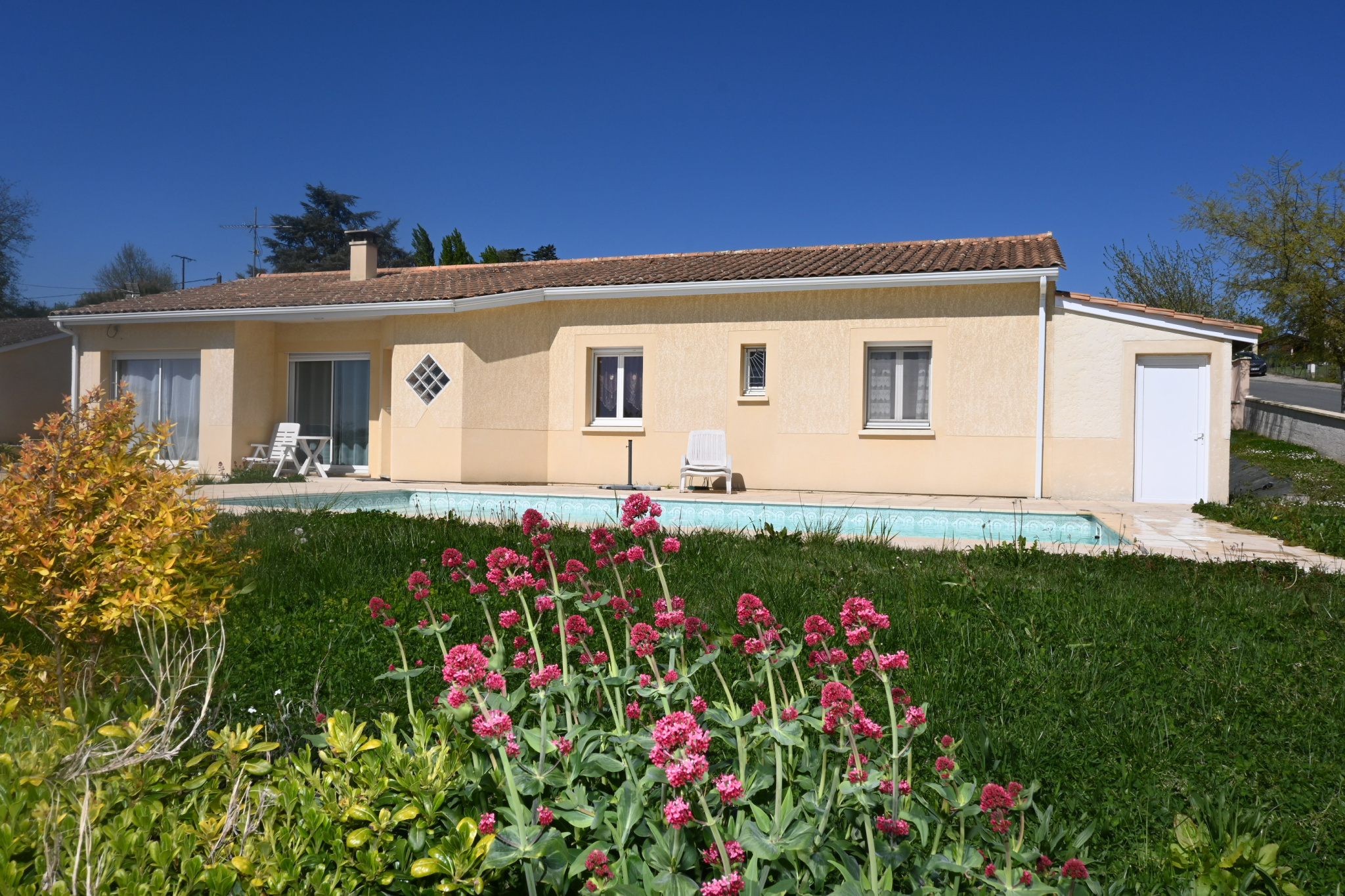  Maison récente de 5 chambres à 10 mn de Marmande