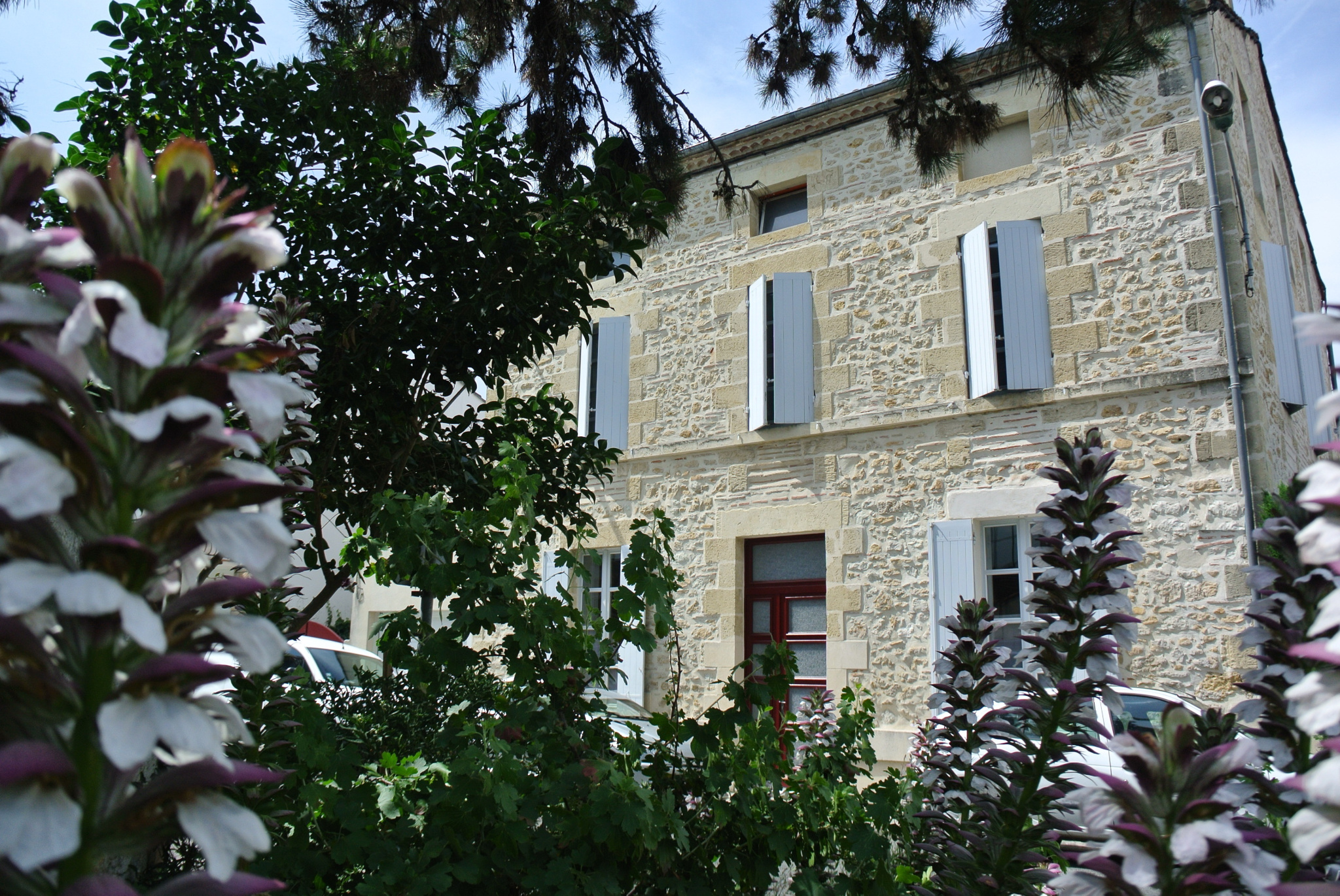 Plein centre ville avec garage et cour