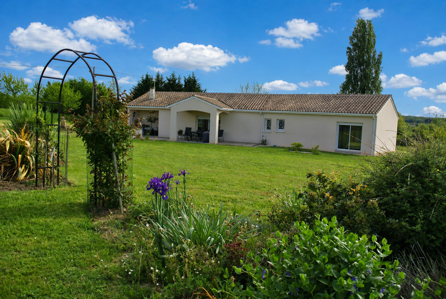 Maison récente aux portes de Miramont