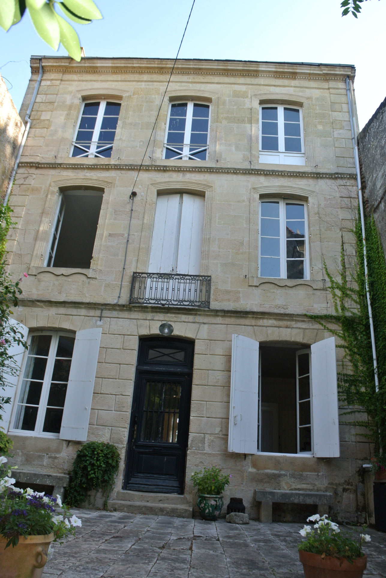A vendre maison de village proche Sainte Bazeille