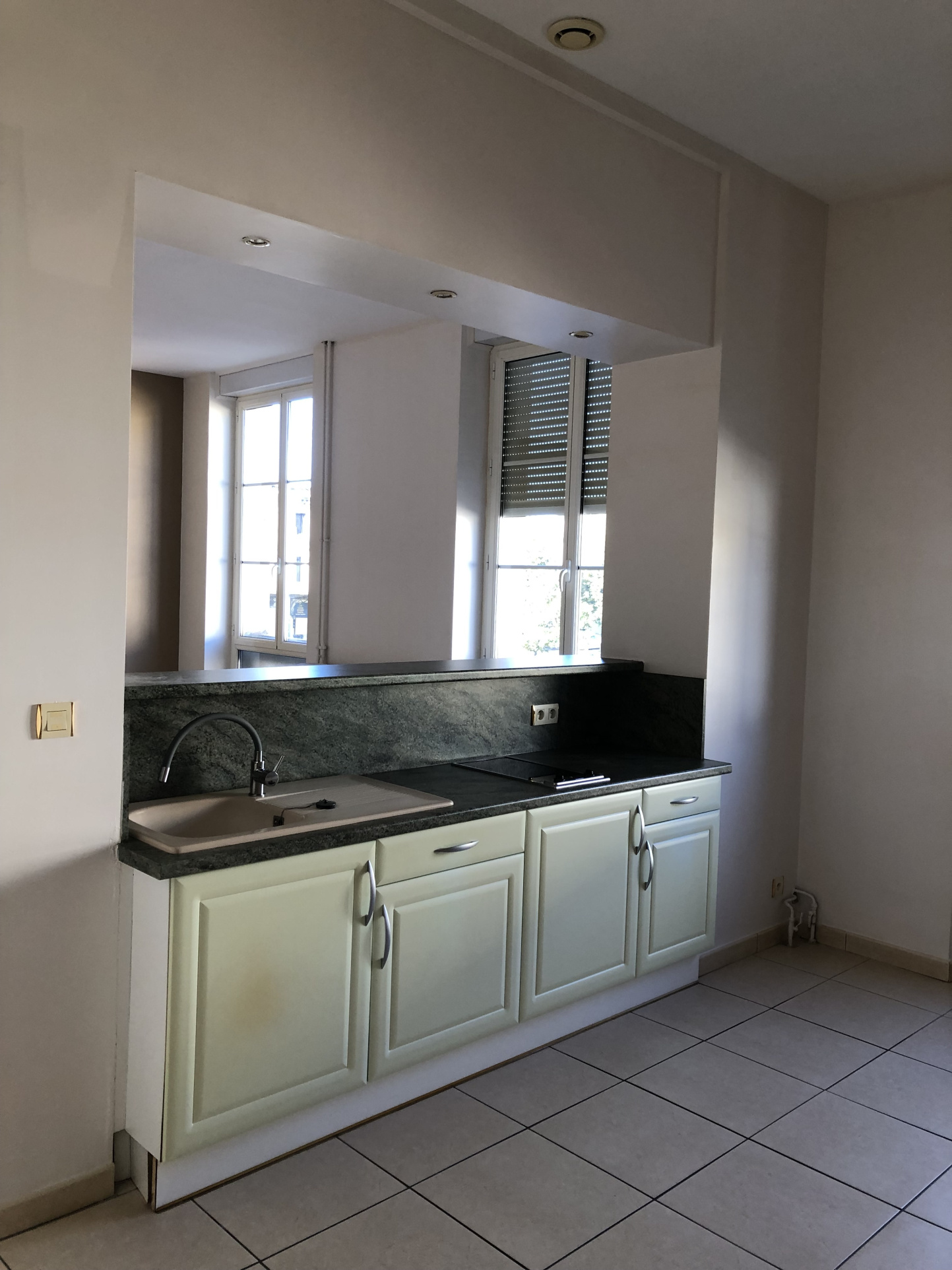 A louer à Marmande appartement au 1ier étage, charge chauffage incluse dans le loyer